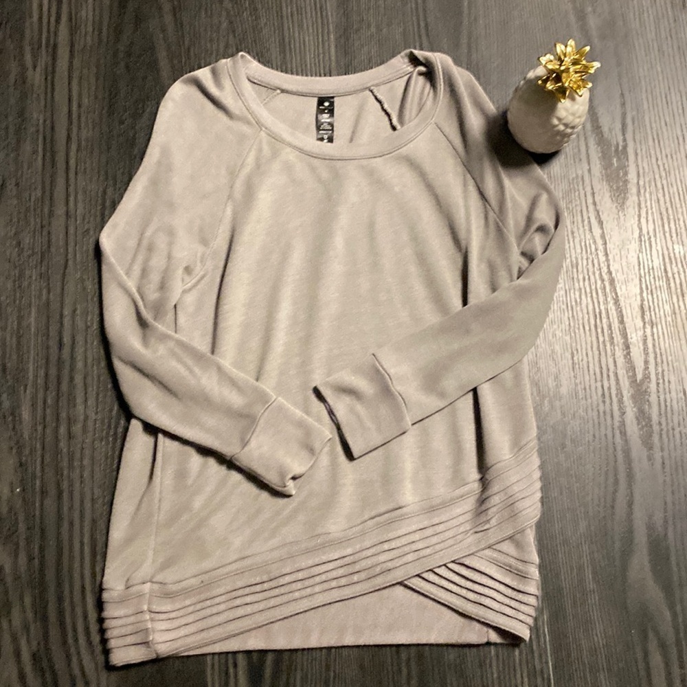 🍍yogalicious🍍cute top🍍size m🍍D2